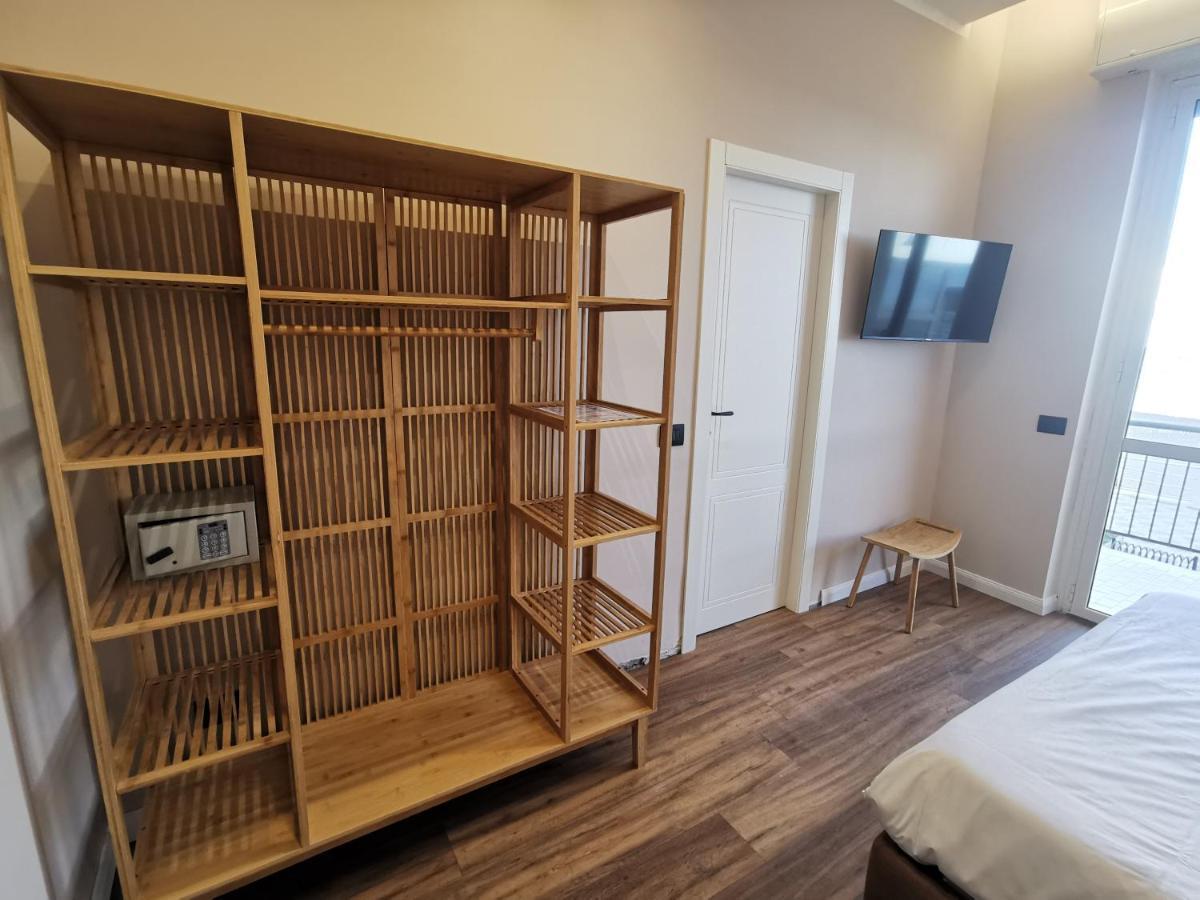 Albium Hotel Альбенга Экстерьер фото