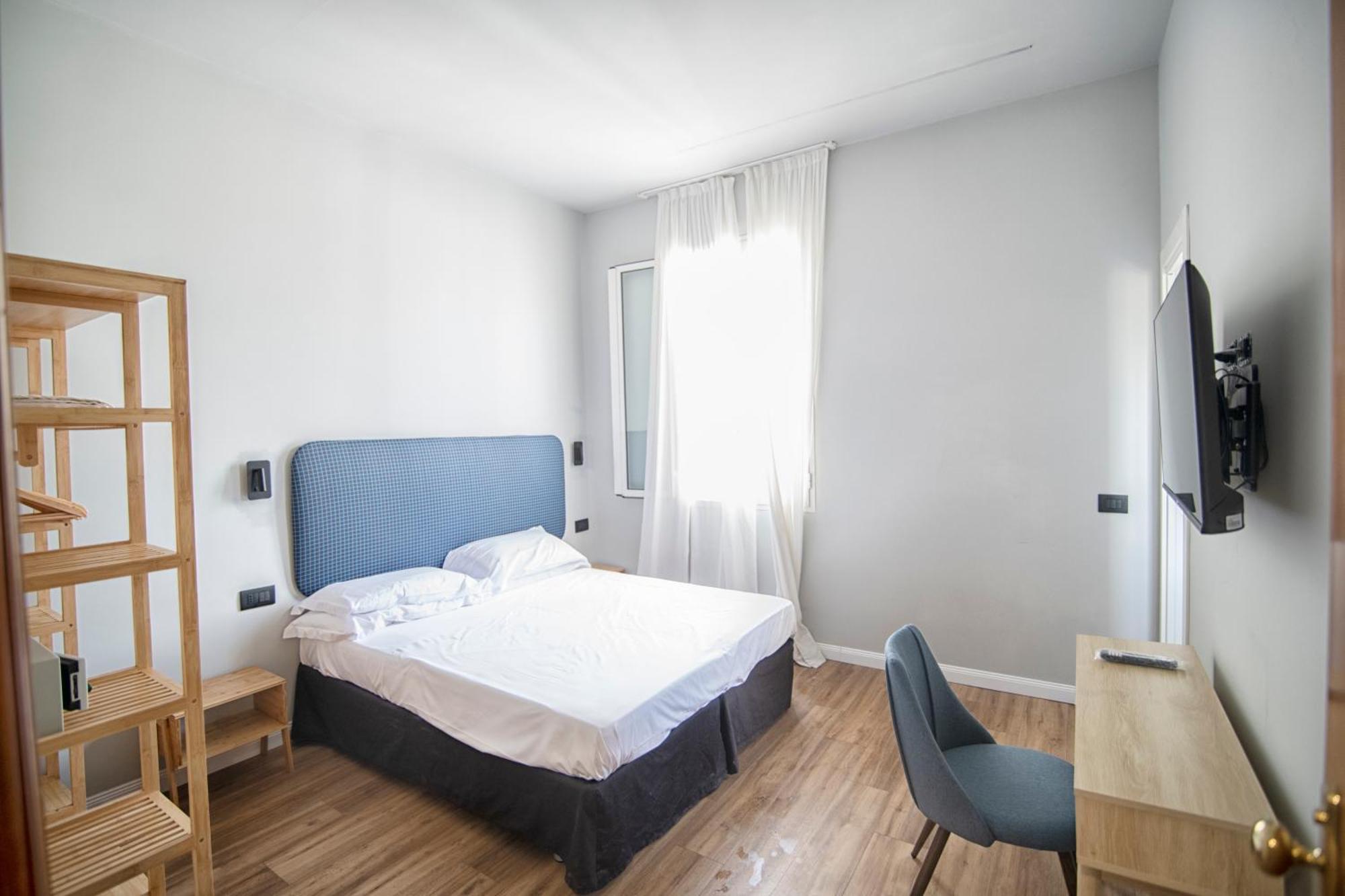 Albium Hotel Альбенга Экстерьер фото